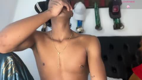 david_hot44 online show from August 6, 1:42 pm