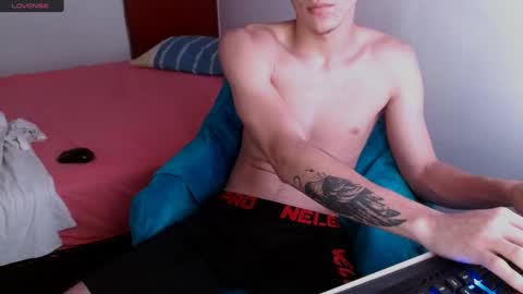 davidsalazar33 online show from March 8, 2:23 am