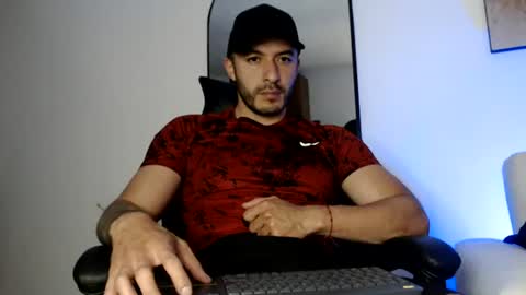 daviid owl online show from August 6, 3:26 am