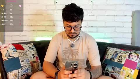 David Evans online show from December 4, 4:06 pm