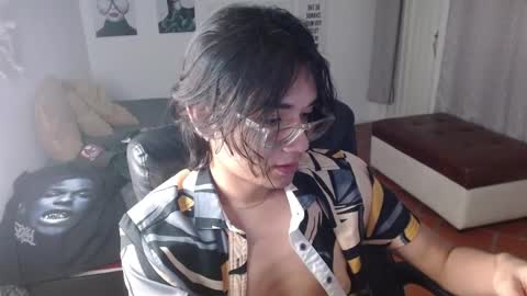 davoxer online show from November 14, 5:09 am