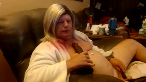 dawndoesall online show from July 3, 3:33 am