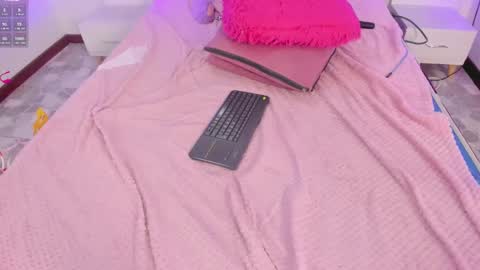 DAYRA ANGELS online show from February 7, 1:04 am