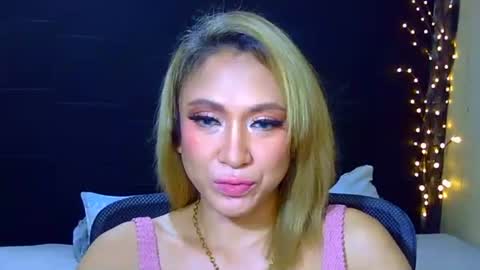 stephaniechim online show from June 10, 10:47 am