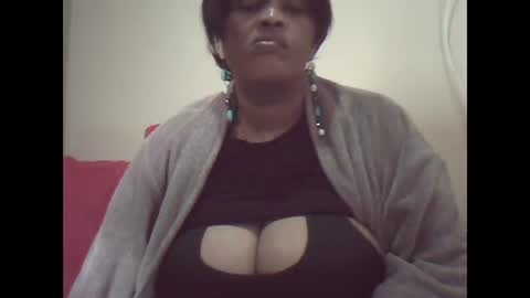 ddboobsnipples online show from April 16, 6:24 am
