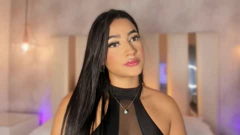 dea_athenea online show from November 4, 8:10 pm