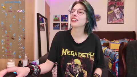 Snapshot of deadratsoup chatting on December 27, 5:59 pm Rat online show from December 27, 5:59 pm