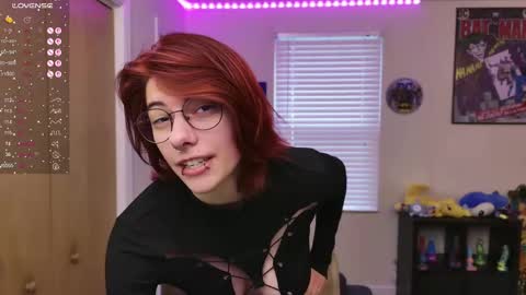 Snapshot of deadratsoup chatting on September 11, 2:51 pm Rat online show from September 11, 2:51 pm