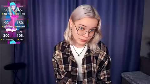 Charlie 18yo online show from November 23, 6:33 am