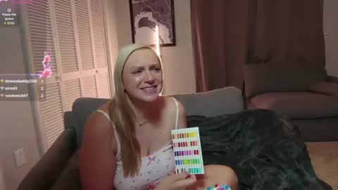 dearkittenx online show from July 27, 3:37 am