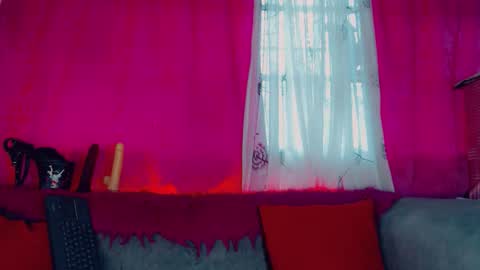 deboragill online show from April 16, 9:15 pm