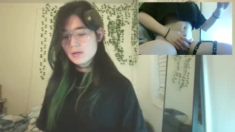 deciduousdoll online show from January 17, 5:17 am