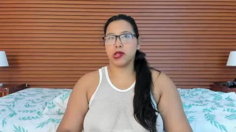 deepandcurvy online show from May 30, 12:36 pm