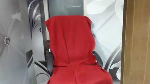 hi guys i m a cute milf i m here for good time and nice people pls be respectfool and enjoy me online show from February 19, 3:05 am