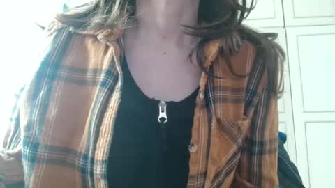 KamiDevi online show from April 9, 2:56 pm