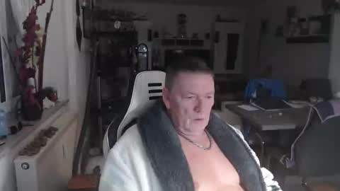 deinprinz2312 online show from November 6, 4:59 am