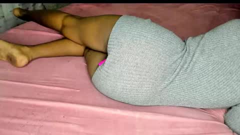 deli_la online show from December 3, 7:47 pm