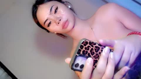 Snapshot of deliciousfaye chatting on December 9, 8:11 am Hello your loving faye 3 online show from December 9, 8:11 am