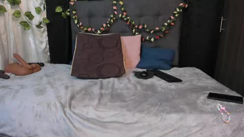 Delilah  online show from May 6, 11:22 pm