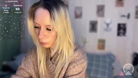 Della online show from February 4, 2:10 pm