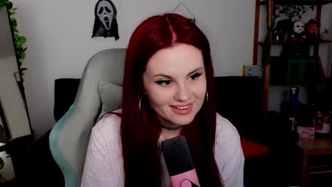 dellacrush_ online show from November 19, 5:56 pm