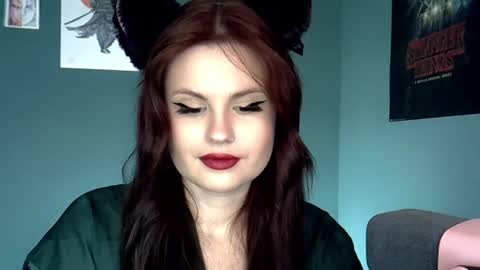 dellacrush_ online show from February 20, 11:09 am