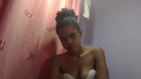 delphine online show from April 8, 9:56 am