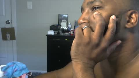 Snapshot of delta7012 chatting on February 28, 7:46 pm delta7012 online show from February 28, 7:46 pm