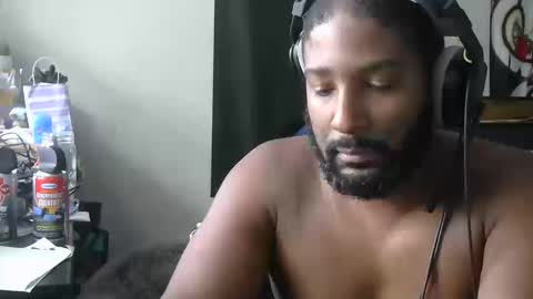 Snapshot of delta7012 chatting on October 11, 4:21 pm delta7012 online show from October 11, 4:21 pm