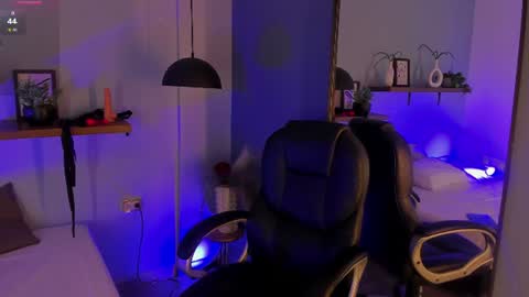 Deluca Vega online show from July 14, 12:10 pm