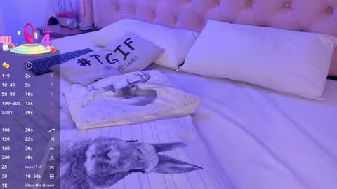Snapshot of denisse_logan chatting on September 21, 5:00 am denisse_logan online show from September 21, 5:00 am