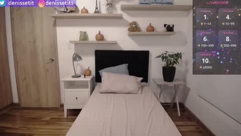    online show from October 18, 9:52 pm