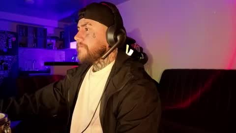 Oliver online show from February 25, 4:05 am