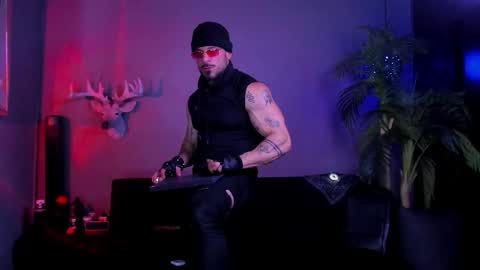 dennis_cox_ online show from March 12, 3:21 am