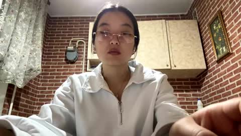 Emma online show from September 29, 7:24 pm