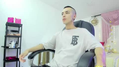 Dereck Boy online show from September 22, 8:13 pm