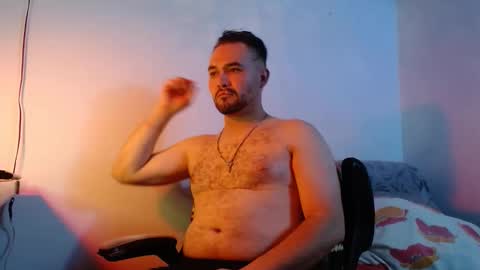 Dereck Mills3 online show from April 28, 2:38 am