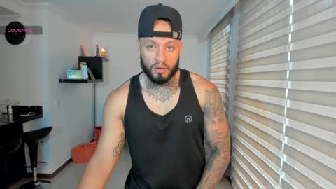 dereckgreen online show from April 15, 7:58 pm