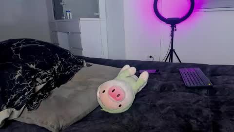 dereckhardd online show from January 17, 10:02 am