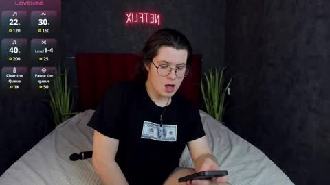 Derek online show from February 18, 3:10 pm