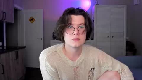 Derek online show from July 7, 8:35 pm