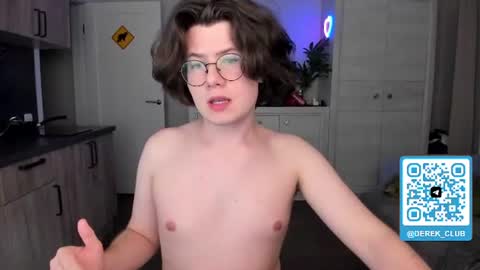 Derek online show from June 12, 9:58 pm