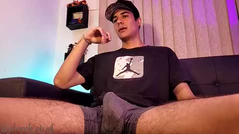 Derek independent model  online show from October 5, 5:49 am