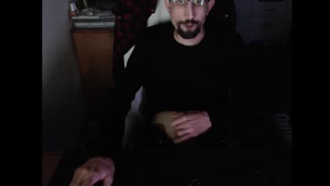 dermattes online show from November 1, 3:44 pm