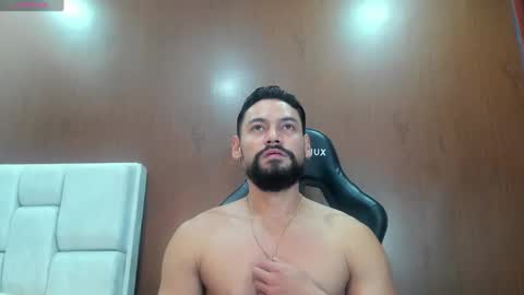 DerryBigger CM online show from October 9, 5:07 pm