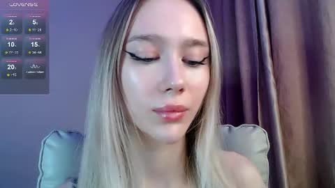 Ari online show from December 1, 5:55 pm