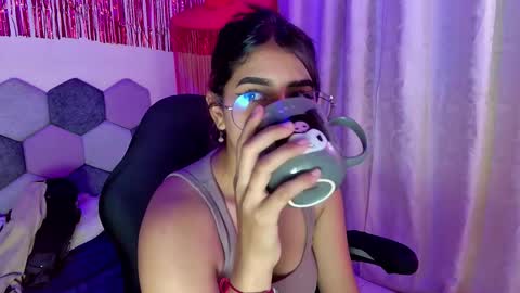 TORI AND MR. BEAR online show from February 14, 5:59 pm