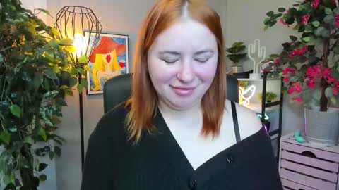 LAYLA online show from September 24, 7:04 am