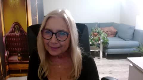 S O F I A online show from November 4, 3:13 pm