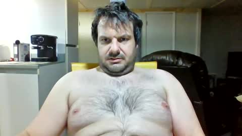 deskeven819281 online show from March 11, 9:34 am